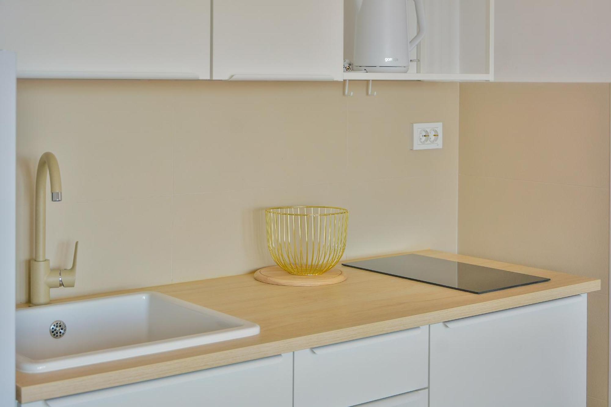 Apartman Elena セニ エクステリア 写真