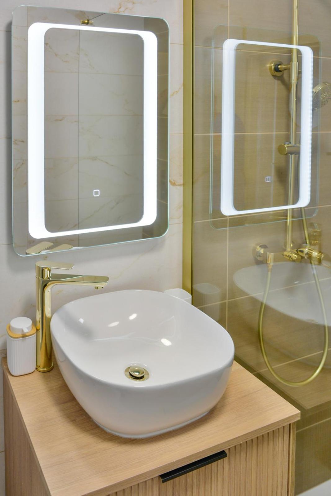 Apartman Elena セニ エクステリア 写真